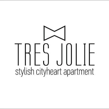 Tres Jolie - Stylish Cityheart Apartment *